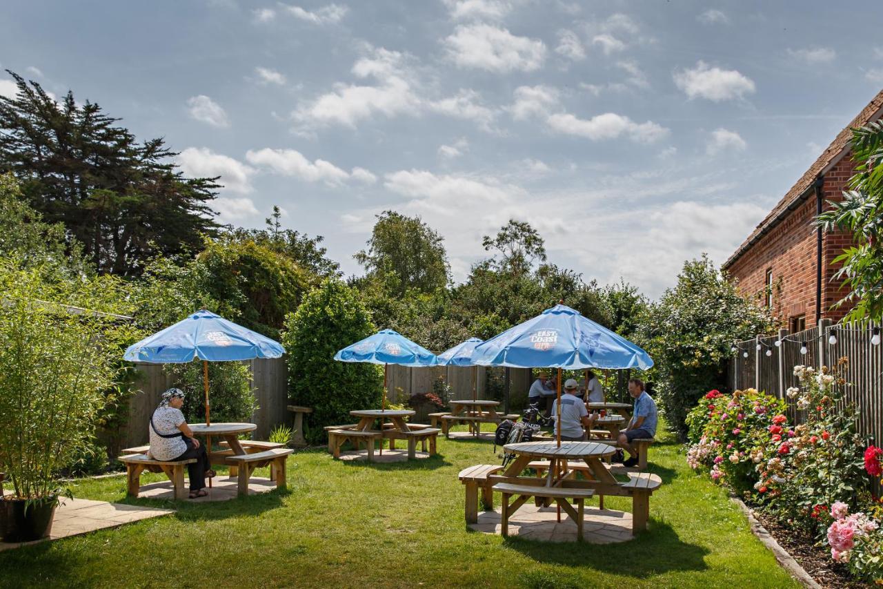 The Ship Inn Weybourne Exterior foto